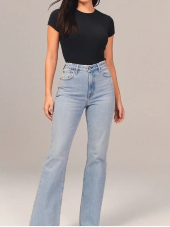Abercrombie & Fitch Denim - Abercrombie & Fitch Curve Love The Vintage Flare High Rise Jeans